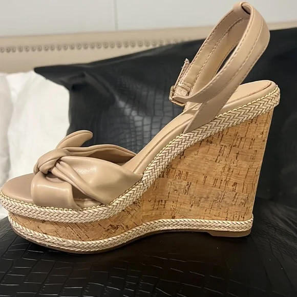 platform shoes in excellent condition - Picture 2 of 3